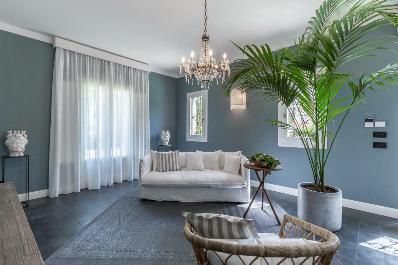 Villa Raphael Avola Kültér fotó